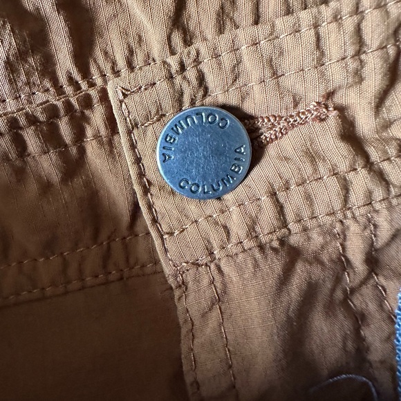 Columbia Cargo Shorts - Picture 5 of 7